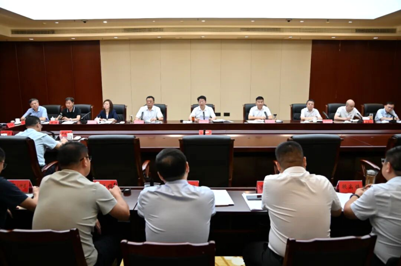 区政府召开党组会议暨党组中心组学习会和第42次常务会议